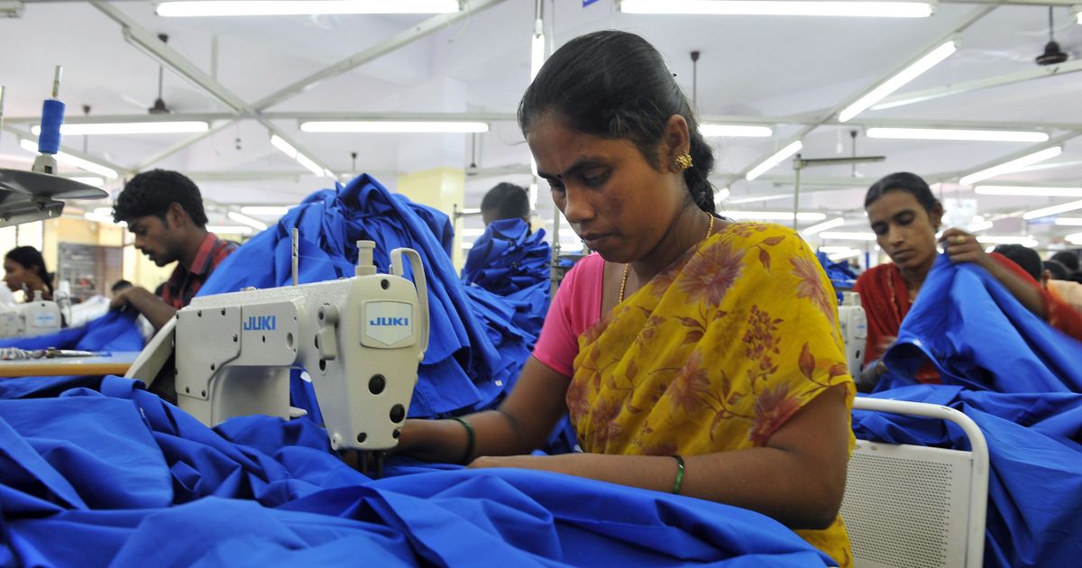 Women garment workers rebuff 'piece work', hit streets in Bengaluru