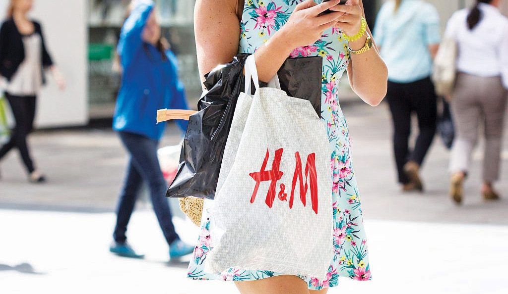 H&M Looks at Online Growth in 2020